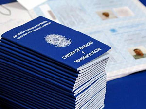 Corte de jornada e salários proposto pelo governo divide advogados