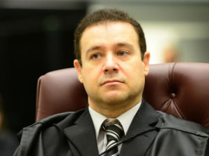 Em tempos de quarentena, ministro do STJ faz audiência por telefone