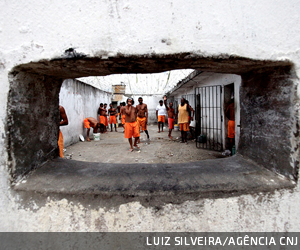 Entidades vão ao STF por medidas para evitar crise em presídios