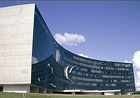 Prazos processuais na Justiça do Trabalho estão suspensos até 30/4