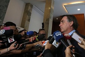 AGU diz que testes de Bolsonaro para Covid não indicaram infecção