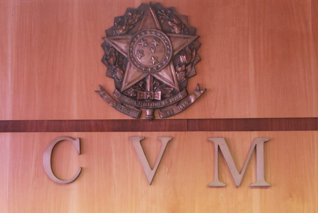 Em razão do coronavírus, CVM regulamenta assembleias digitais