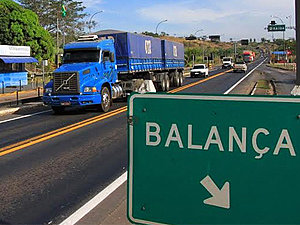 Excesso de peso nas estradas gera danos morais coletivos