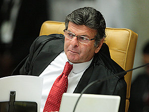 Fux suspende audiências para debater criação do juiz das garantias