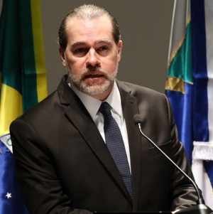 Gratuidade de certidões não é irrestrita nem absoluta, decide STF
