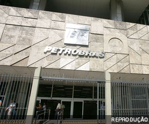 Juiz manda bloquear R$ 400 milhões de acusados de corrupção