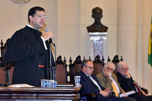 Novo AGU diz que STF deve ouvir a população, mas não governar