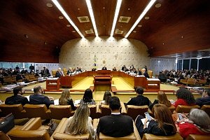 Suspensos artigos de MP que flexibilizam regras trabalhistas