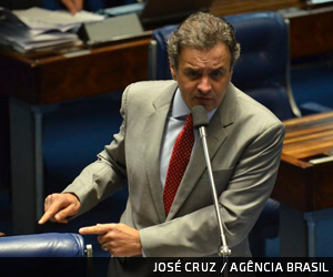 Aécio pede suspensão de inquérito até definição de competência