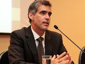 Ministro coordena grupo de trabalho contra violência doméstica