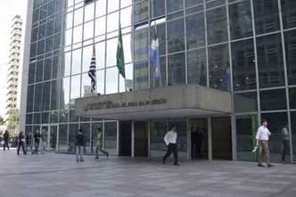 Não incide IR em restituição de previdência de advogados de SP